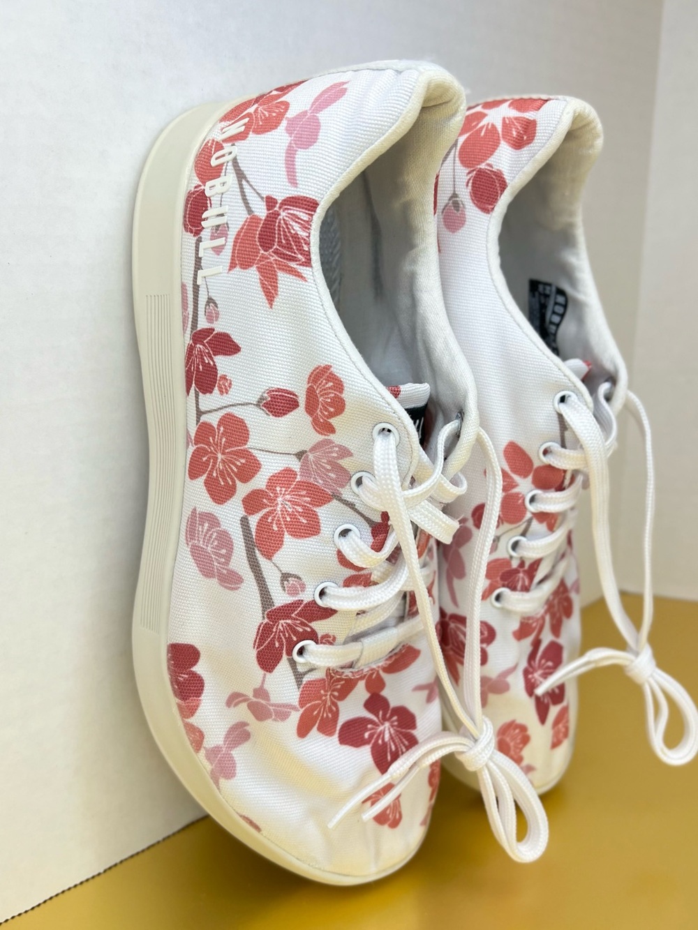 Nobull Canvas Trainer Low Cherry Blossom Sneakers WMNS 8.5 Very Clean NO INSOLES - Picture 12 of 15